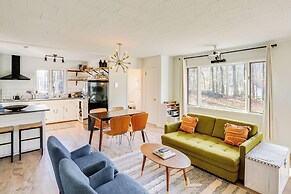 Mtn Views + On-site Hiking Trails: Catskills Cabin