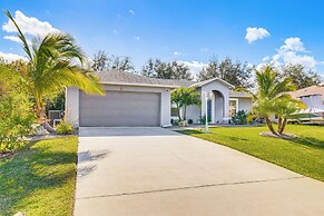 Private Yard & Screened Patio: Sunny Sebastian Gem
