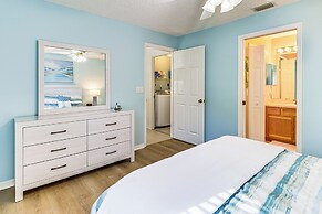 Private Yard & Screened Patio: Sunny Sebastian Gem