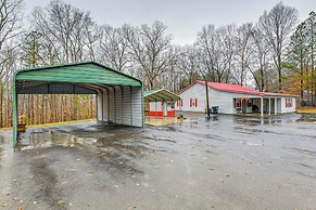 Kentucky Lake Retreat Near Marina & Launch!