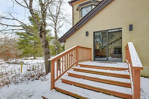 Walk to Mount Snow Resort: Unit w/ Pool & Hot Tubs
