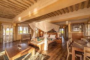 Amani House 5 Bedrooms Sleeps 10