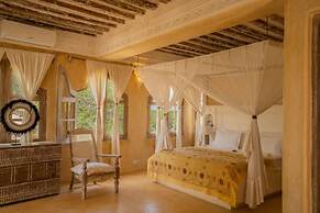 Amani House 5 Bedrooms Sleeps 10