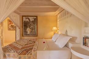 Amani House 5 Bedrooms Sleeps 10