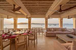 Amani House 5 Bedrooms Sleeps 10