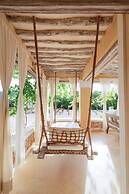Amani House 5 Bedrooms Sleeps 10