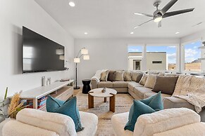 Oasis Retreat 5 Bedroom Townhouse