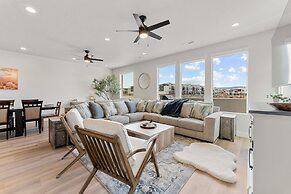 Oasis Retreat 5 Bedroom Townhouse