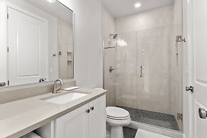 Oasis Retreat 5 Bedroom Townhouse