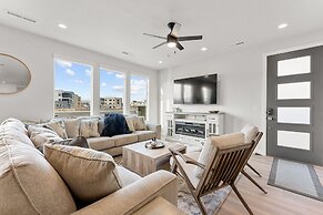 Oasis Retreat 5 Bedroom Townhouse