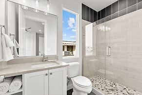 Oasis Retreat 5 Bedroom Townhouse