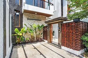 Calisee Villa by Kozystay - Denpasar