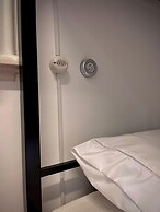 Urban Nomad Hostel & Food