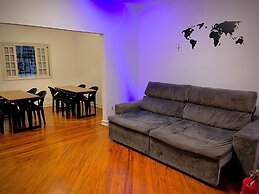 Urban Nomad Hostel & Food