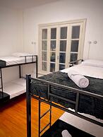 Urban Nomad Hostel & Food