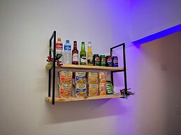 Urban Nomad Hostel & Food