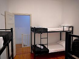 Urban Nomad Hostel & Food