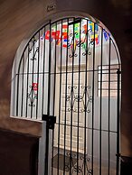 Urban Nomad Hostel & Food