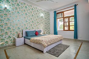 White House By The Ganges