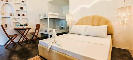 Manawari Beach Resort