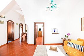 Estate4home - Chiesa Nuova