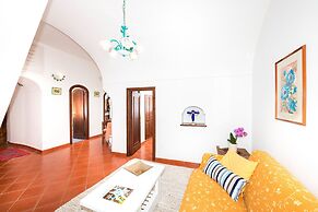 Estate4home - Chiesa Nuova