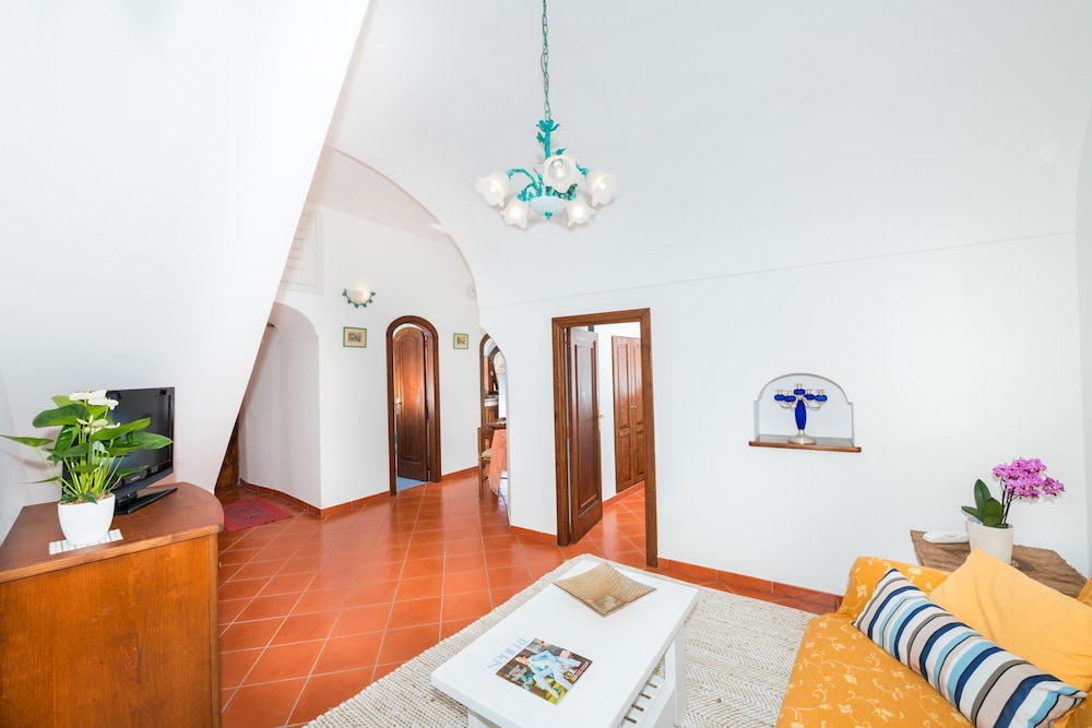 Estate4home - Chiesa Nuova Grande