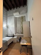 airbhouse private rooms & apartments