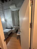 airbhouse private rooms & apartments