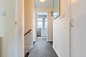 8guests-3br-parking-familyfriendly-nearairport