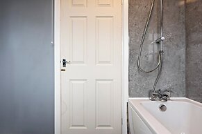 8guests-3br-parking-familyfriendly-nearairport