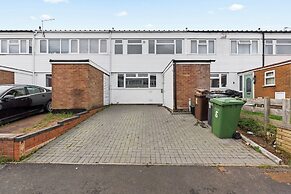 8guests-3br-parking-familyfriendly-nearairport