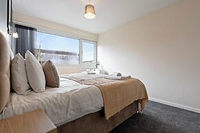 8guests-3br-parking-familyfriendly-nearairport