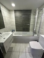 1br-sleeps4-parking-closetocentre