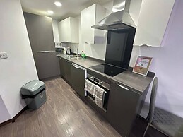 1br-sleeps4-parking-closetocentre