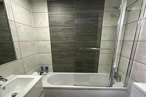 1br-sleeps4-parking-closetocentre