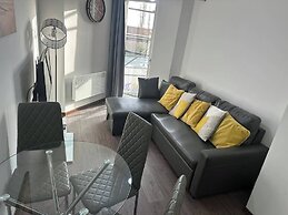 1br-sleeps4-parking-closetocentre
