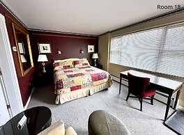 The Northport Inn & Lodge