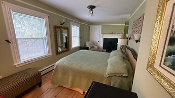 The Northport Inn & Lodge