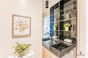 The Harbour Suites & Towers Financial District