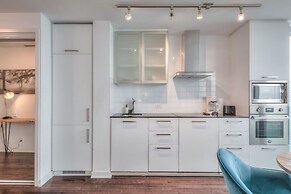 The Harbour Suites & Towers Financial District