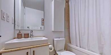 The Harbour Suites & Towers Financial District