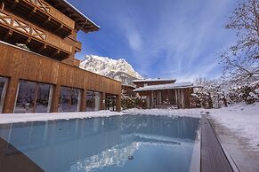 Welcoming Chalet With Balcony