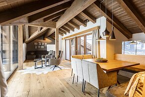 Welcoming Chalet With Balcony