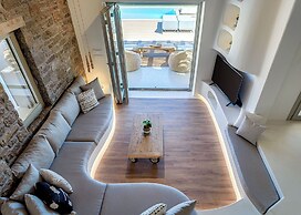 Villa Yasemin on the Rock