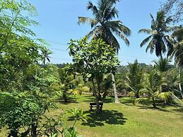 Room in Guest Room - Serene Oasis in Galle - Tranquil Retreat With Bre