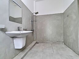 Room in Guest Room - Serene Oasis in Galle - Tranquil Retreat With Bre