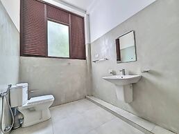 Room in Guest Room - Serene Oasis in Galle - Tranquil Retreat With Bre