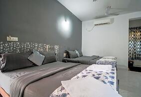 Janet & Johns Beach Resort Since 1989