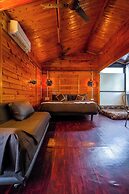 Janet & Johns Beach Resort Since 1989